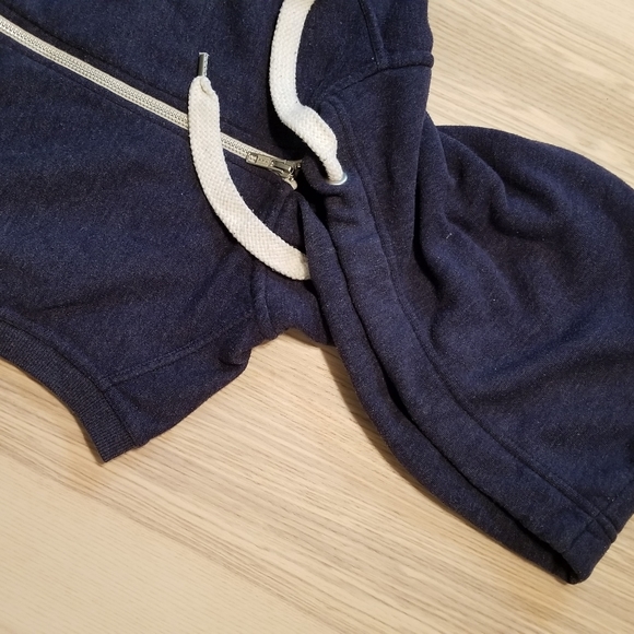 Navy Sleeveless Hoodie by Divided - Picture 4 of 6